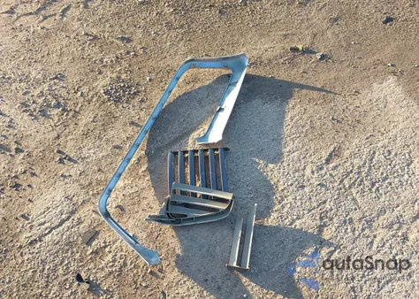 2004 Lincoln Navigator z USA, uszkodzony, nr VIN 5LMFU28R04LJ39524